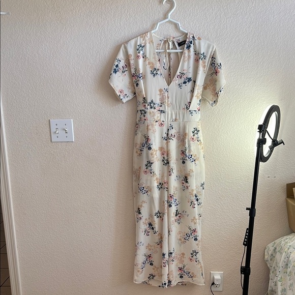 Floral Print Jumpsuit - Picture 9 of 9